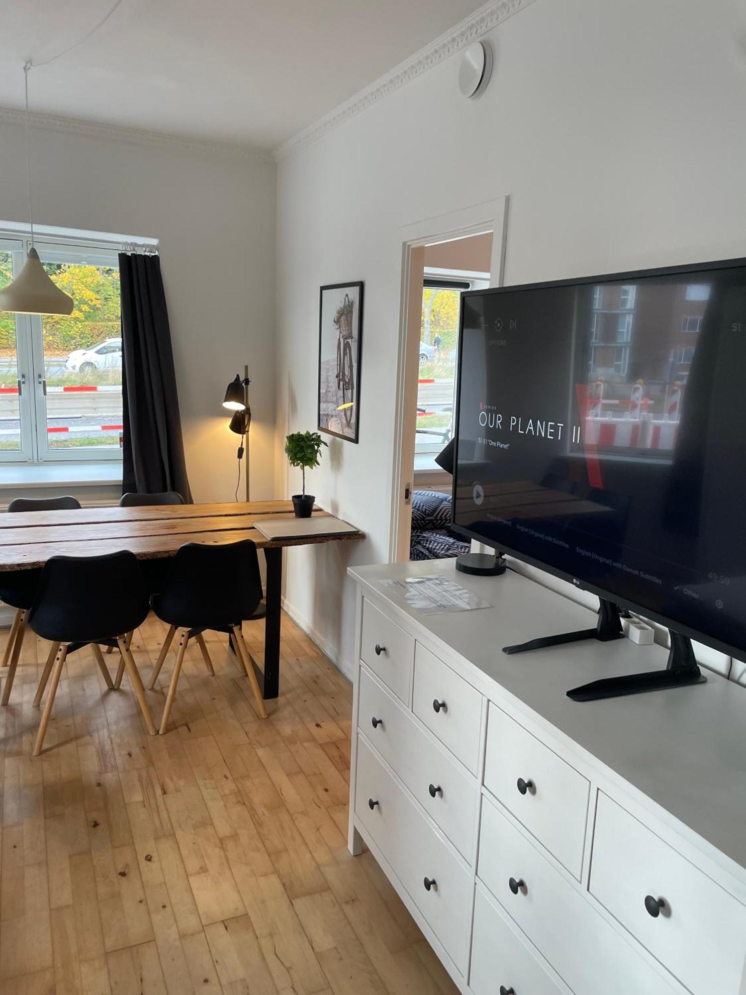 Central Apt W Parking Possibility, Netflix & Near Attractions Århus Extérieur photo